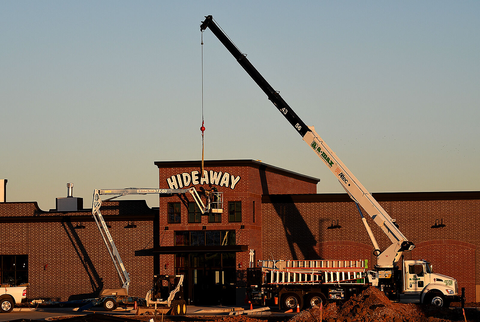 211221-news-hideaway 1 BH.jpg